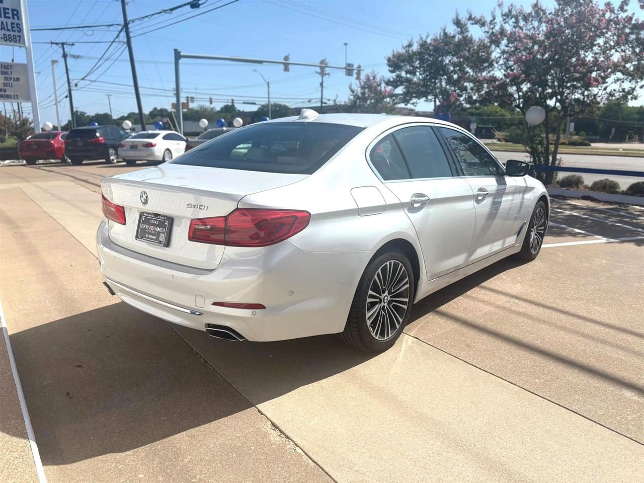BMW 5-Series  2018