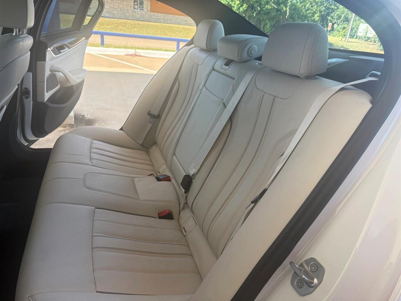 BMW 5-Series  2018