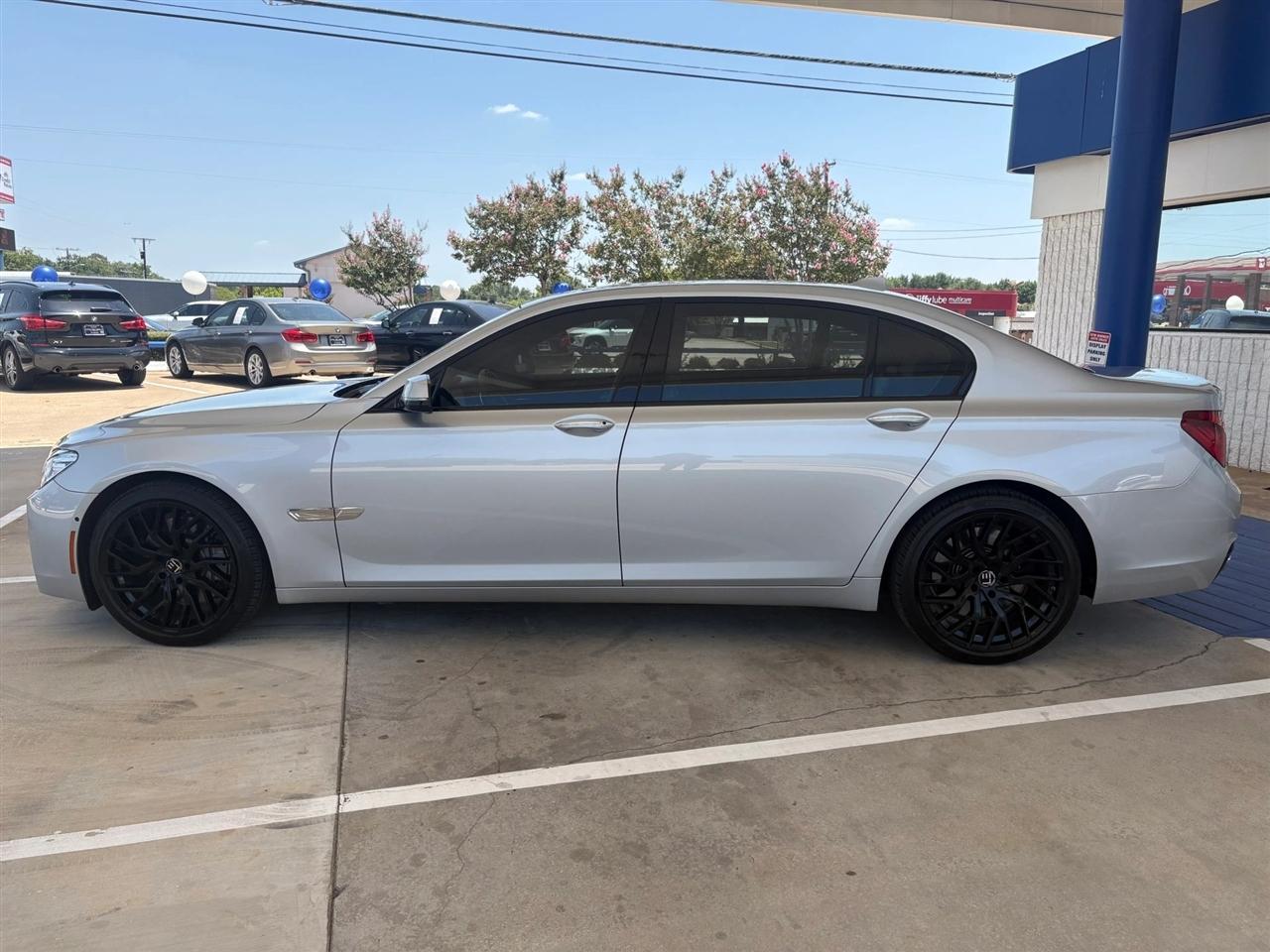 BMW 7-Series  2015