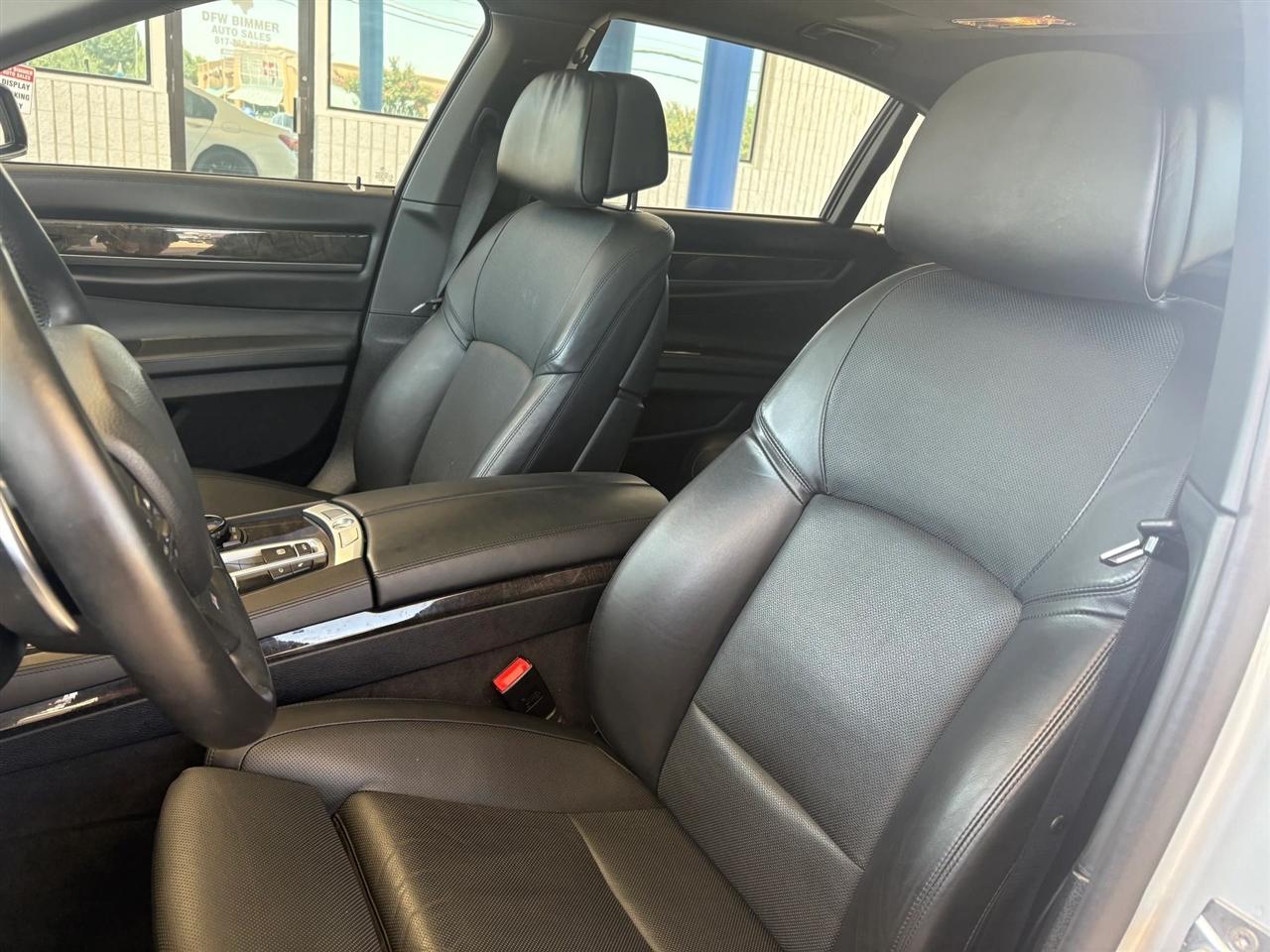 BMW 7-Series  2015