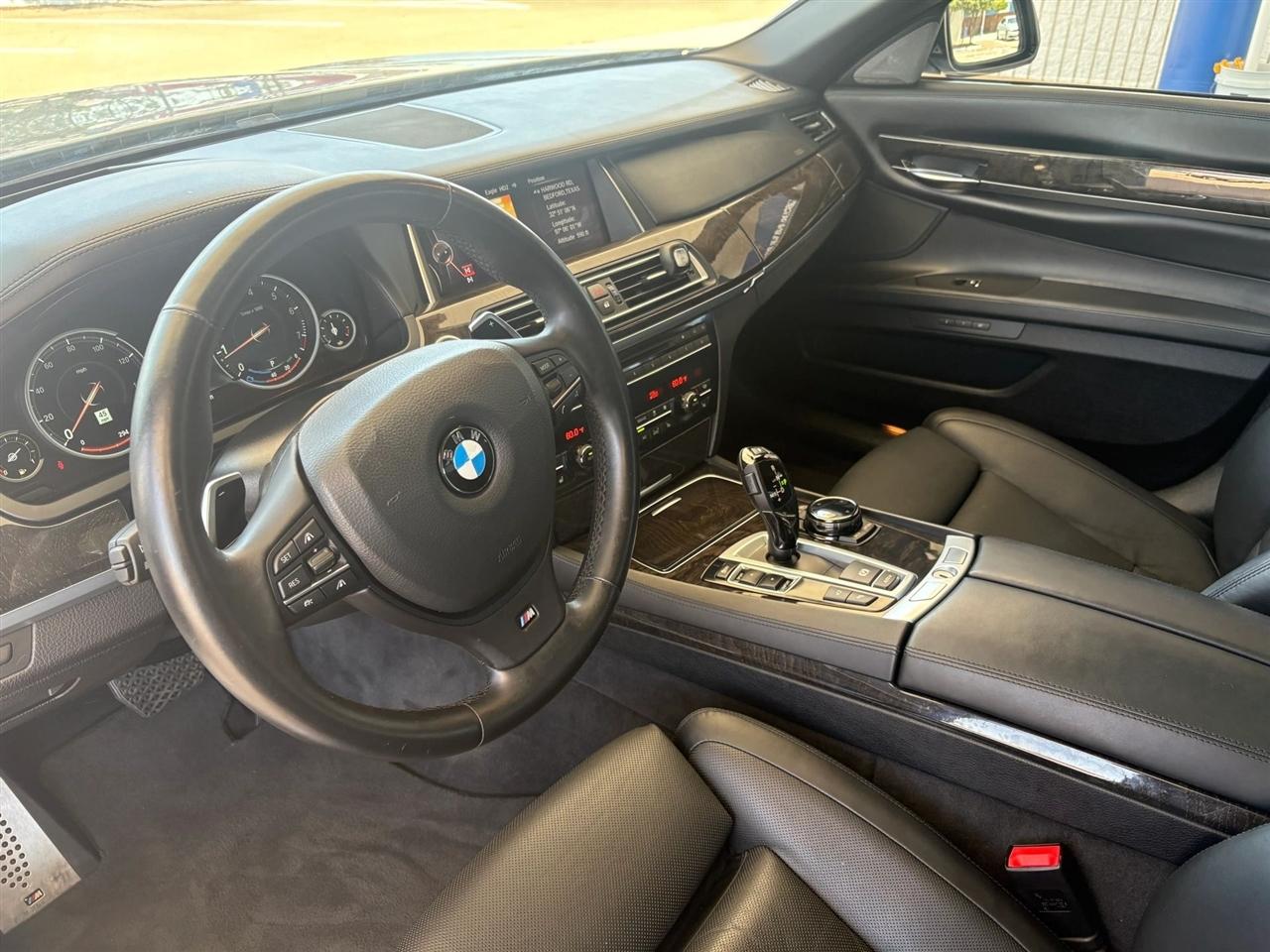 BMW 7-Series  2015