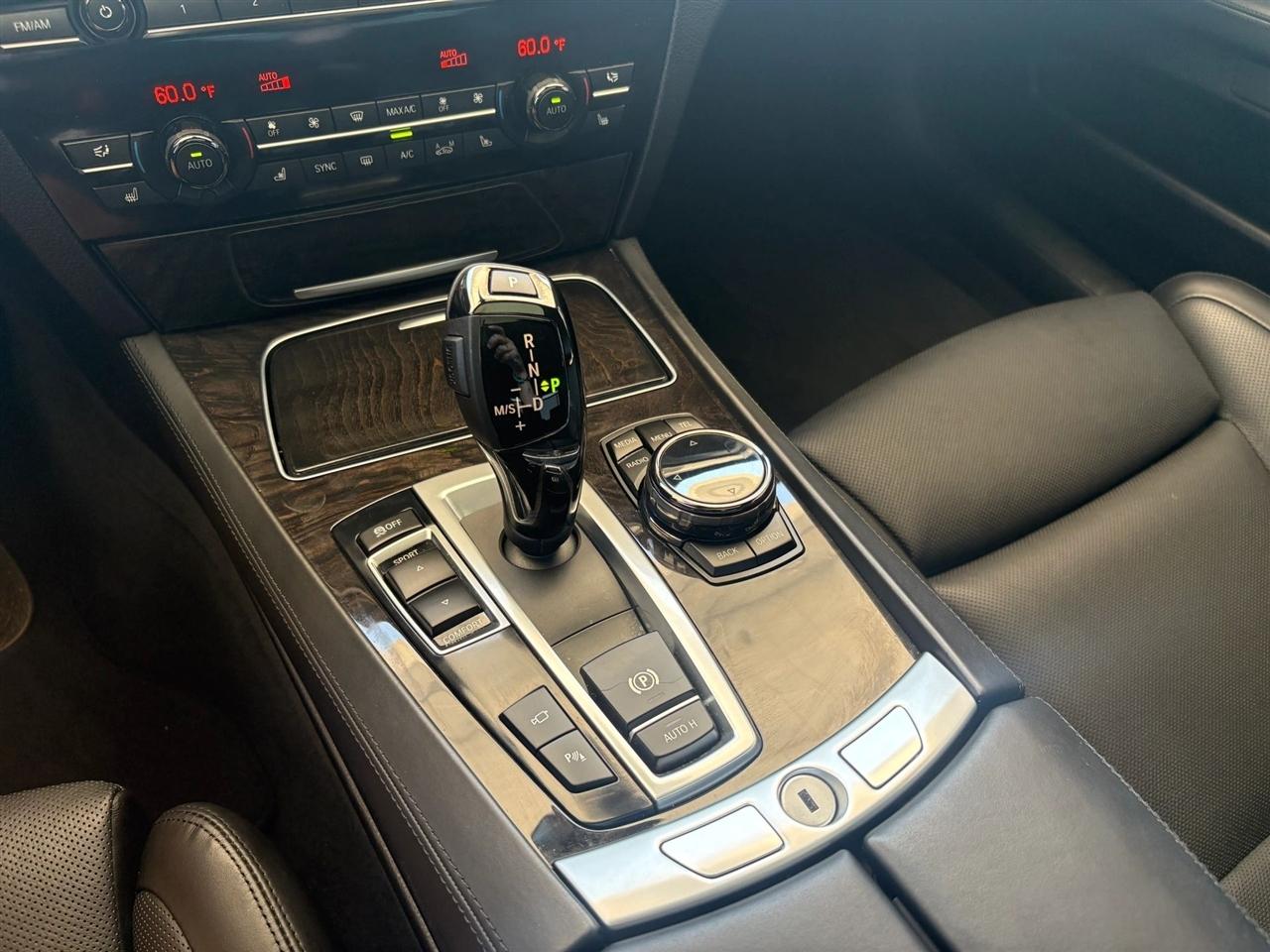BMW 7-Series  2015