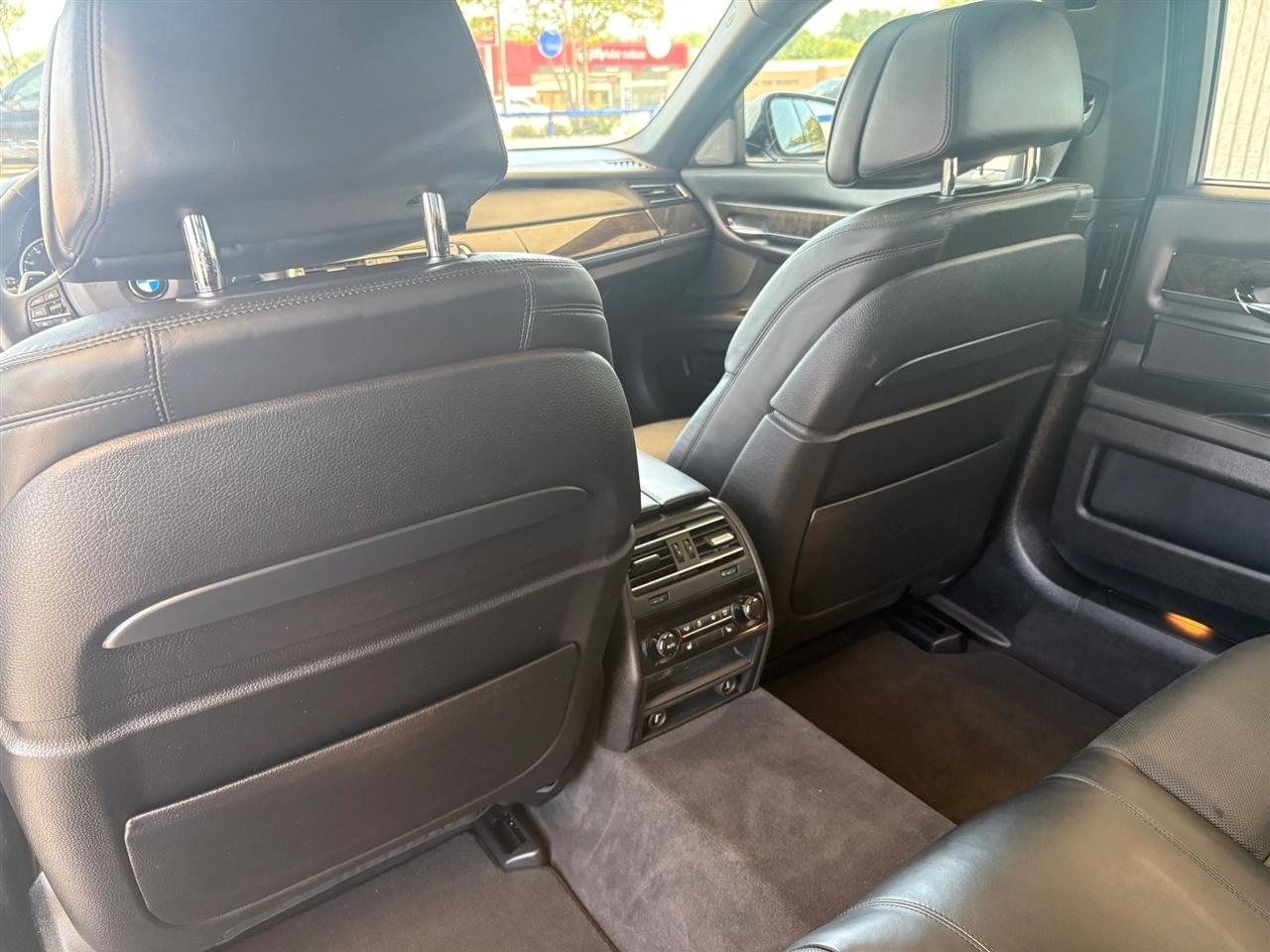 BMW 7-Series  2015