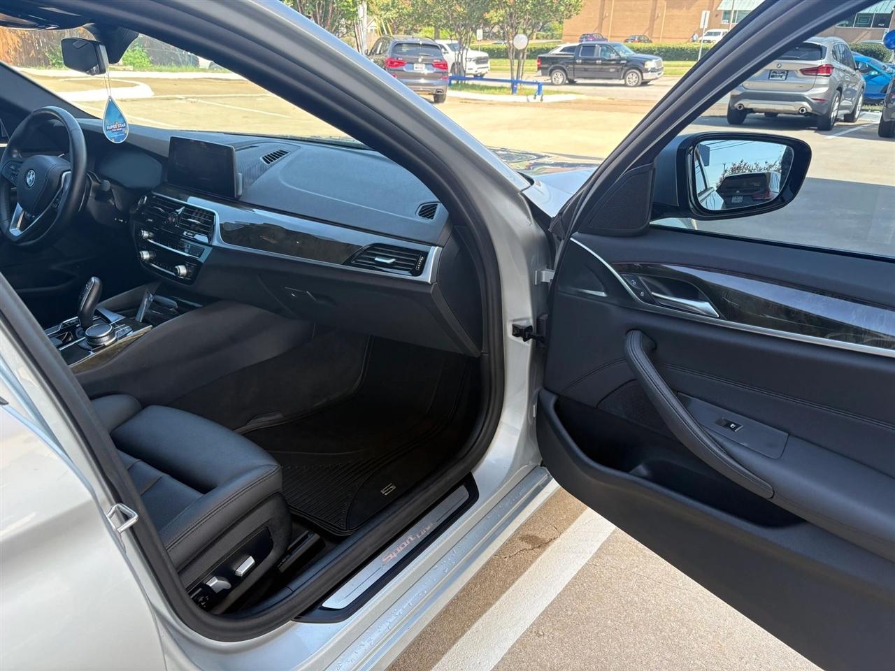 BMW 5-Series  2020