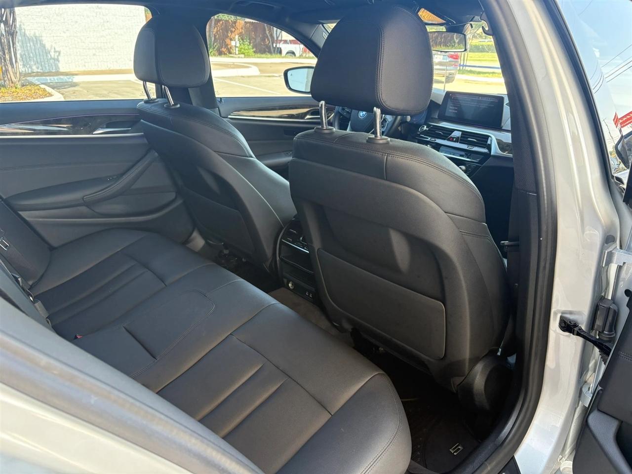 BMW 5-Series  2020