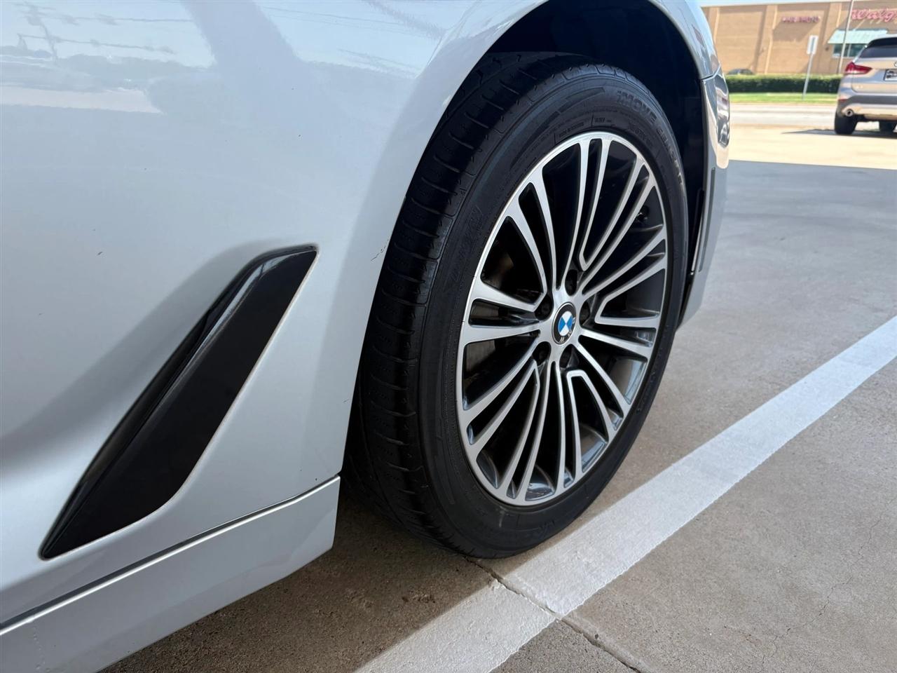 BMW 5-Series  2020