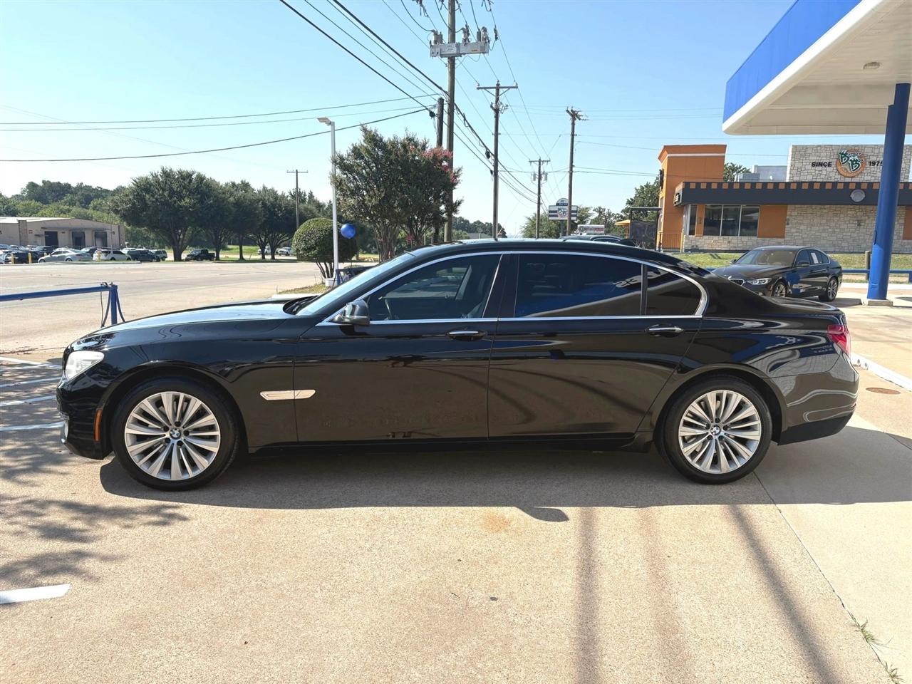 BMW 7-Series  2015