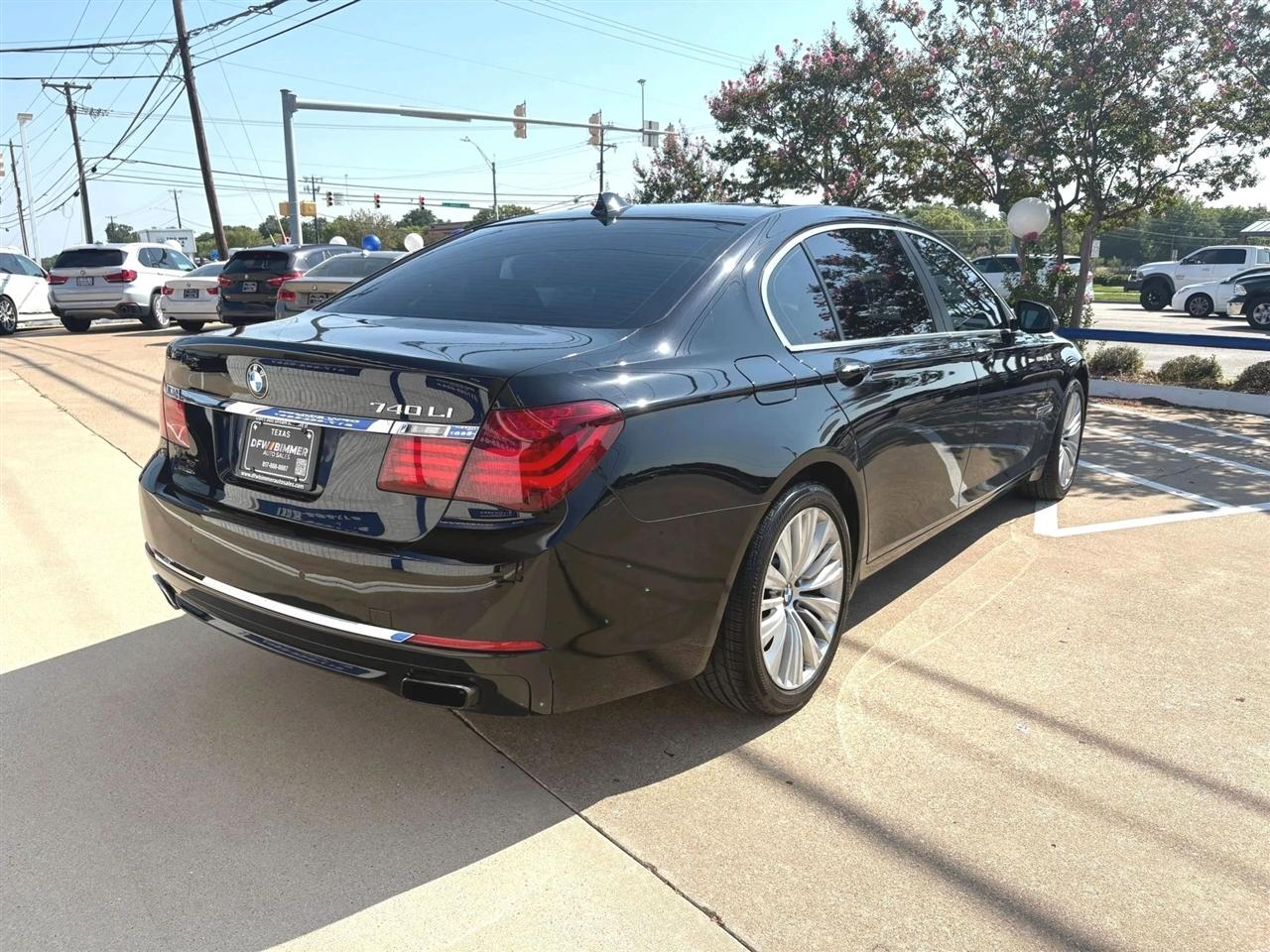BMW 7-Series  2015