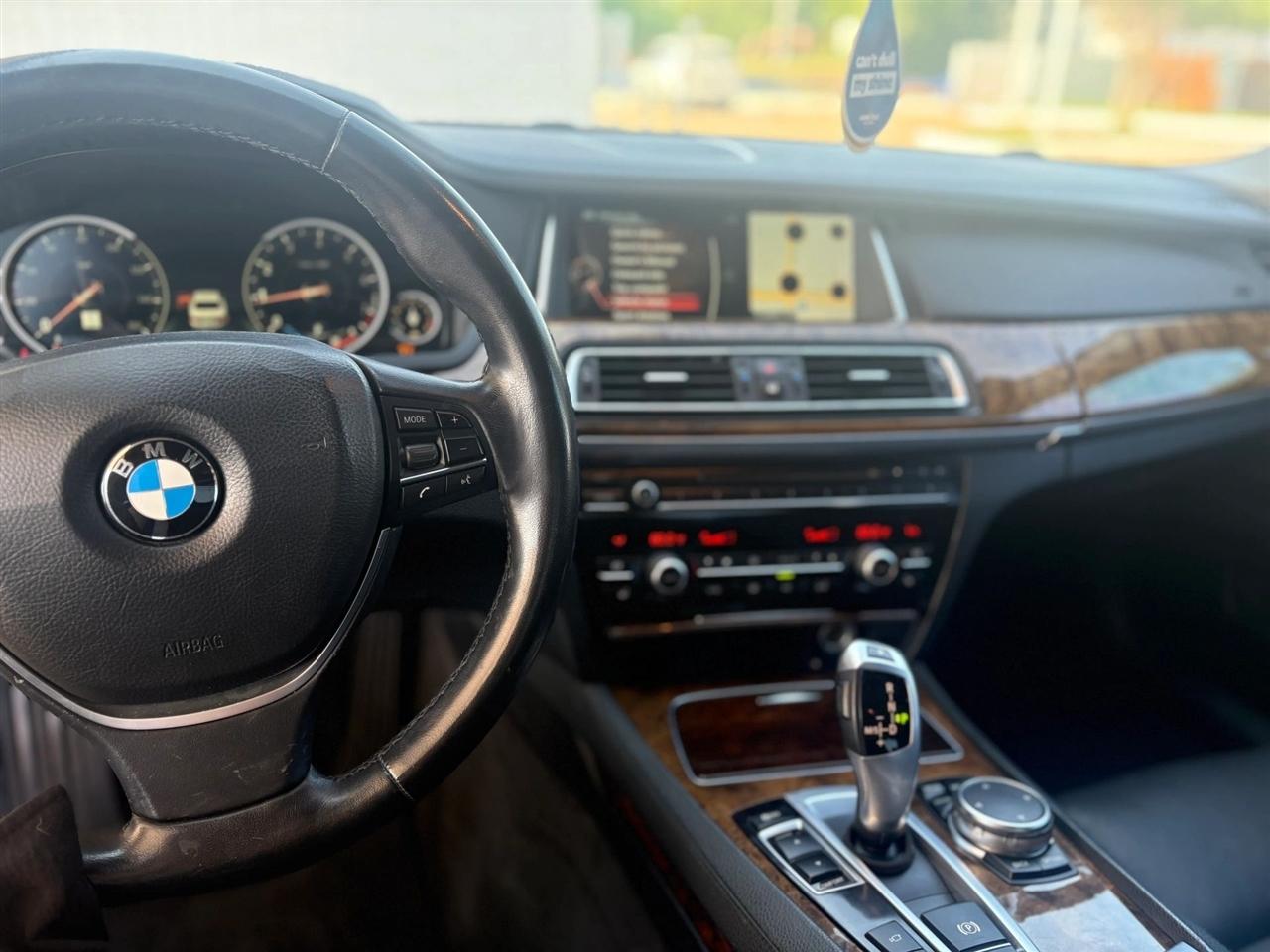 BMW 7-Series  2015
