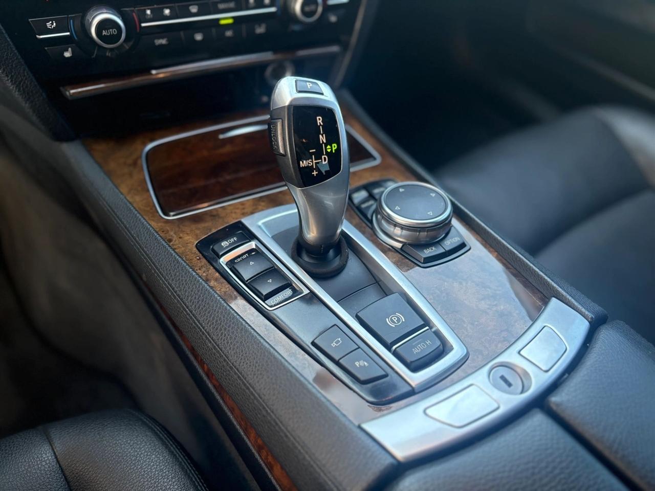 BMW 7-Series  2015