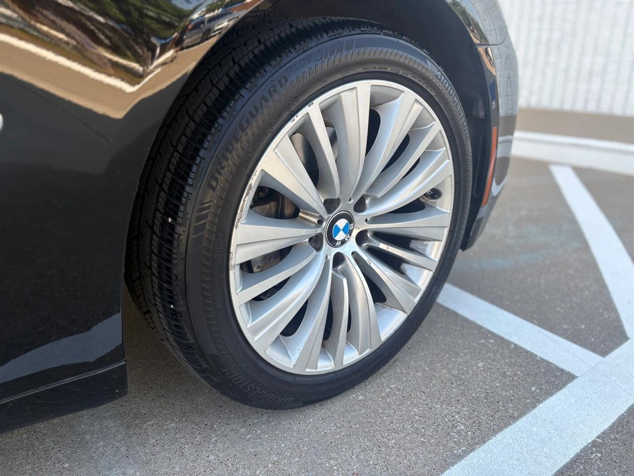 BMW 7-Series  2015