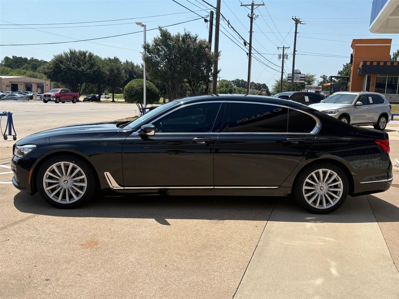 BMW 7-Series  2019