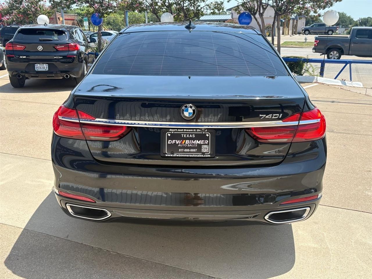 BMW 7-Series  2019
