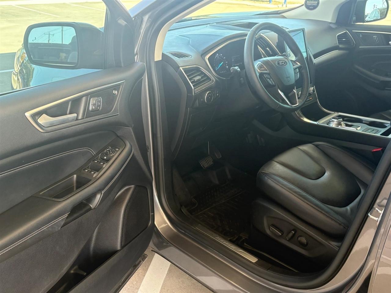 Ford Edge  2021