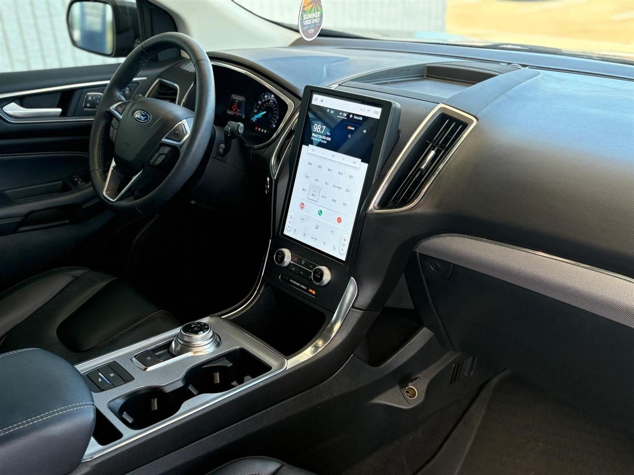Ford Edge  2021