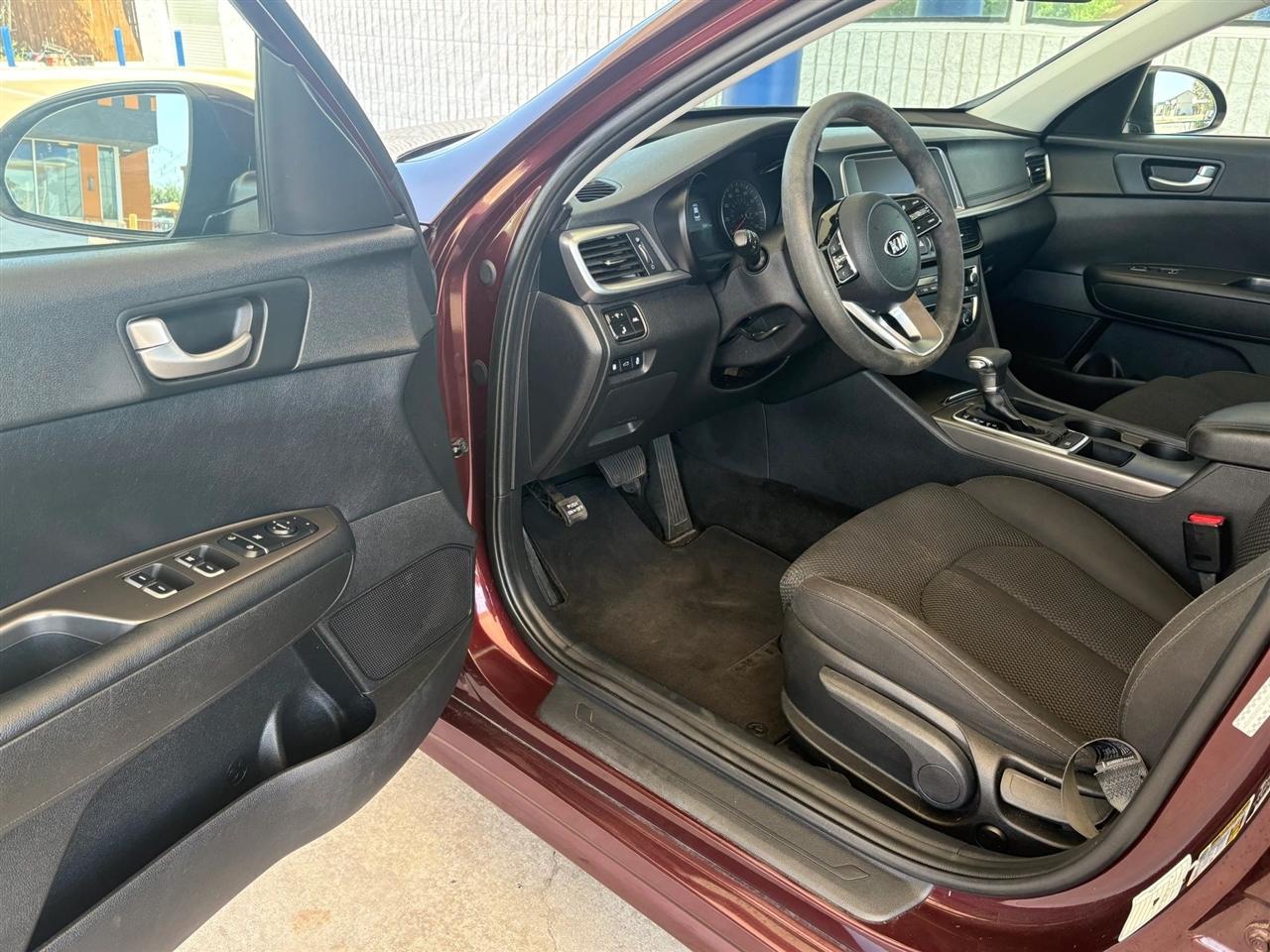 Kia Optima  2019