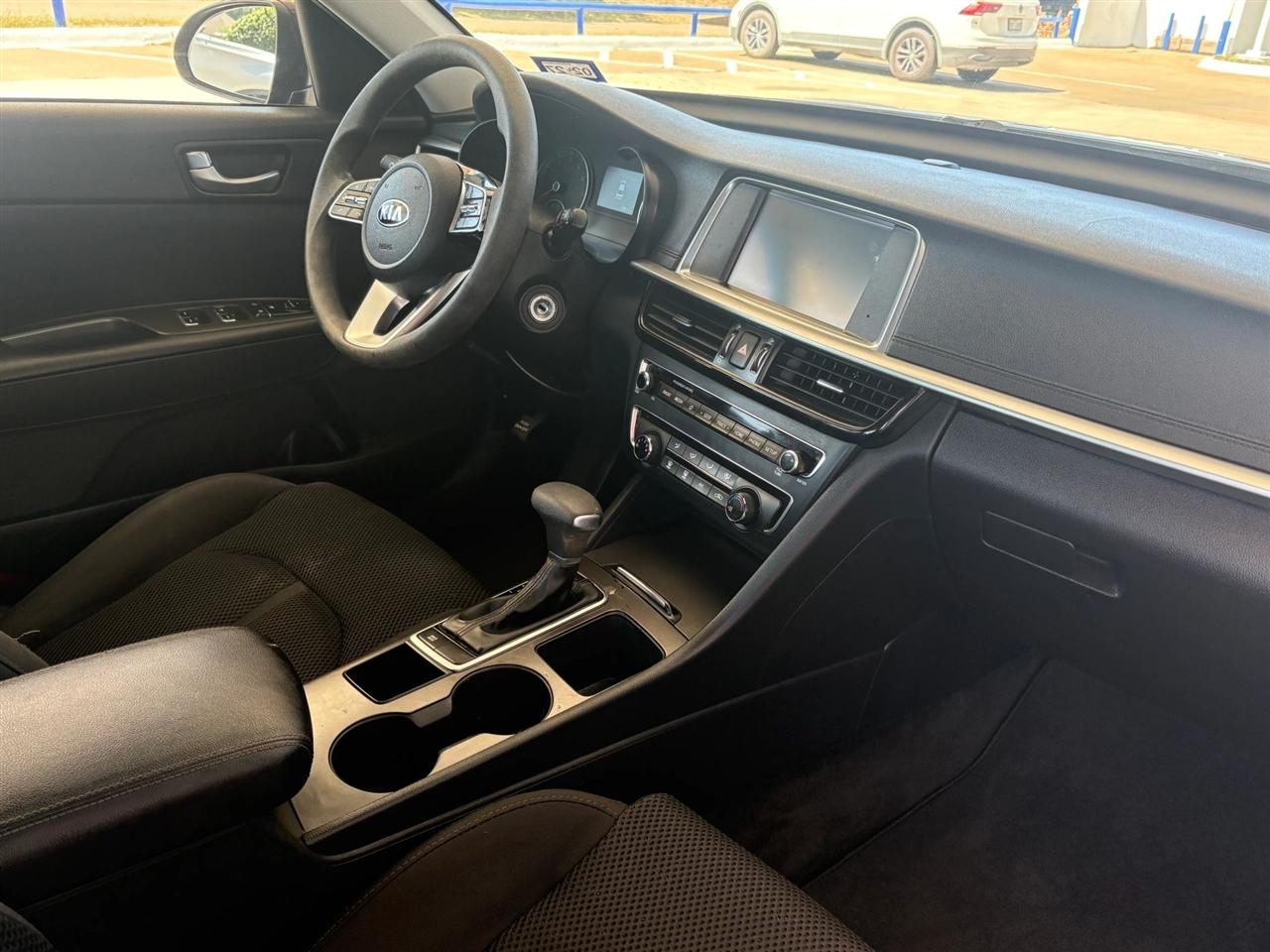 Kia Optima  2019