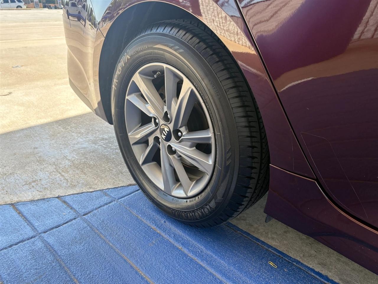 Kia Optima  2019