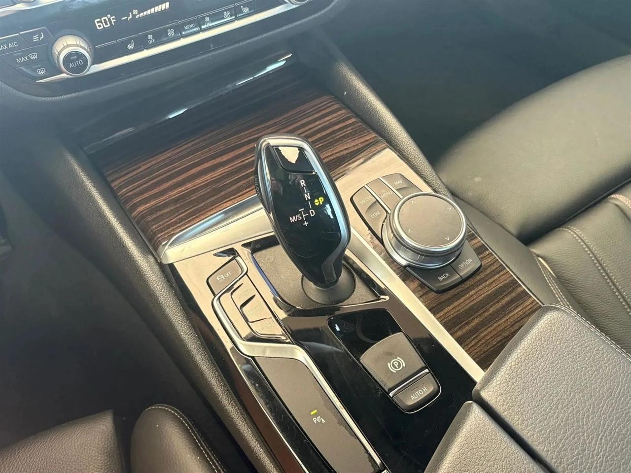 BMW 5-Series  2019
