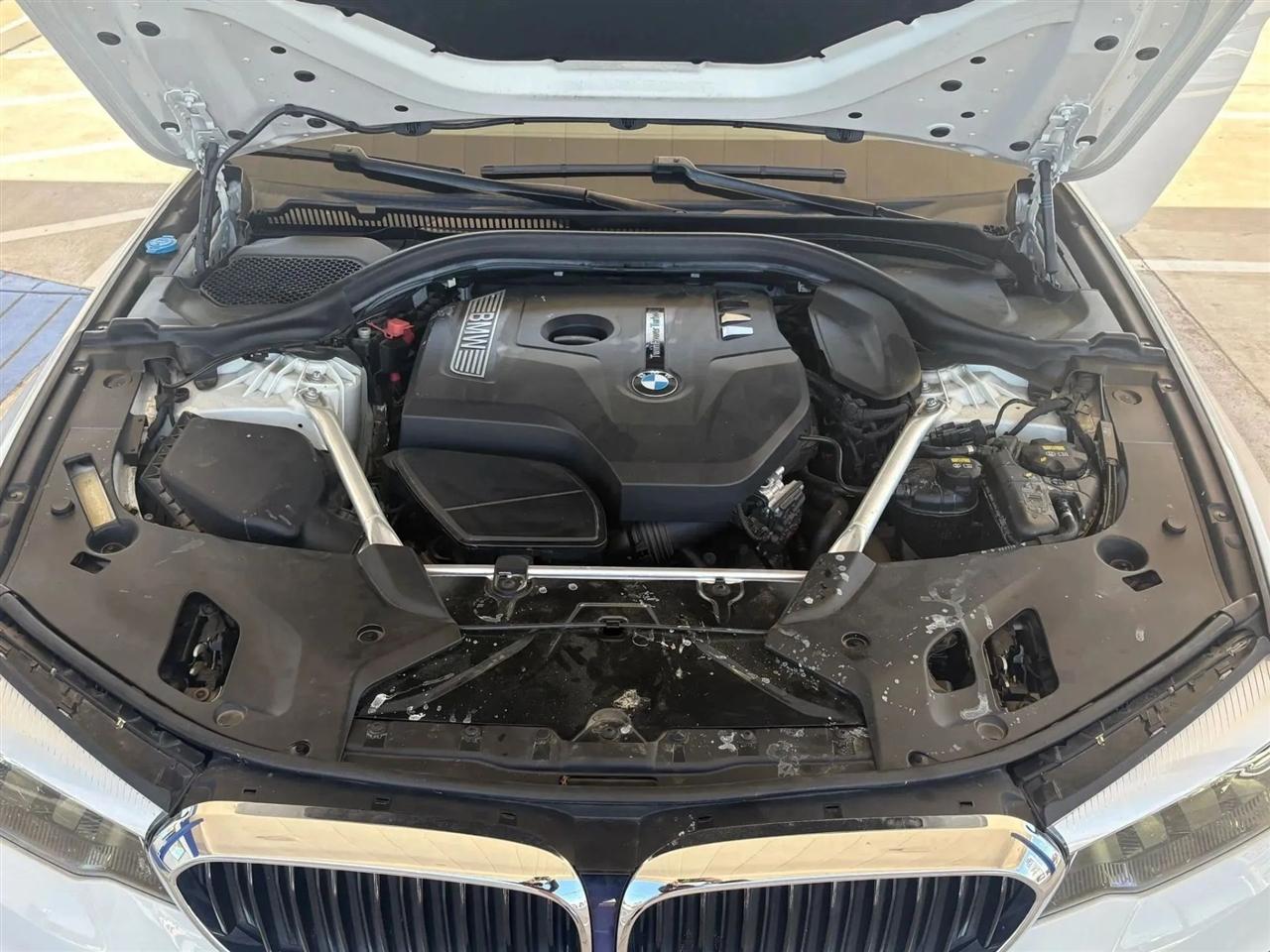 BMW 5-Series  2019