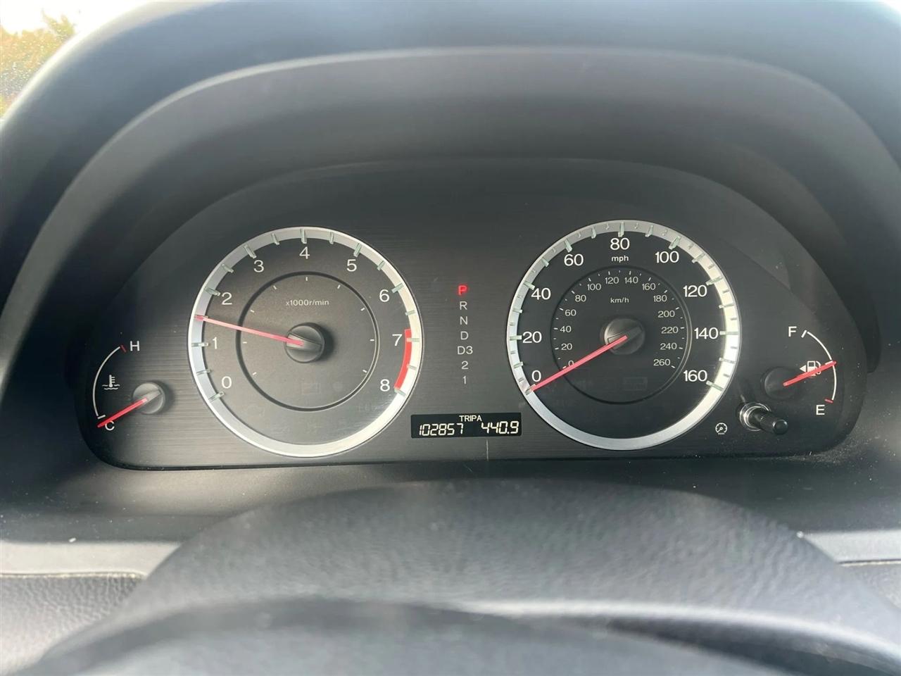 Honda Accord LX sedan AT 2011