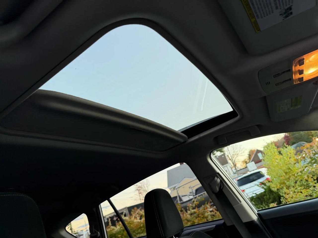 Toyota RAV4 XLE AWD 2013 Toyota RAV4 XLE AWD 2013