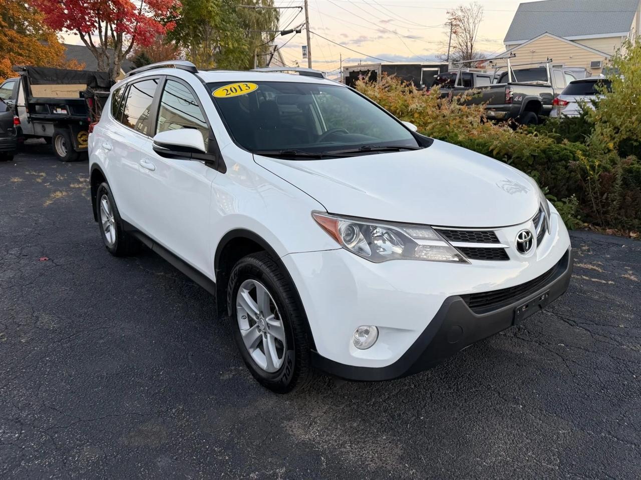 Toyota RAV4 XLE AWD 2013