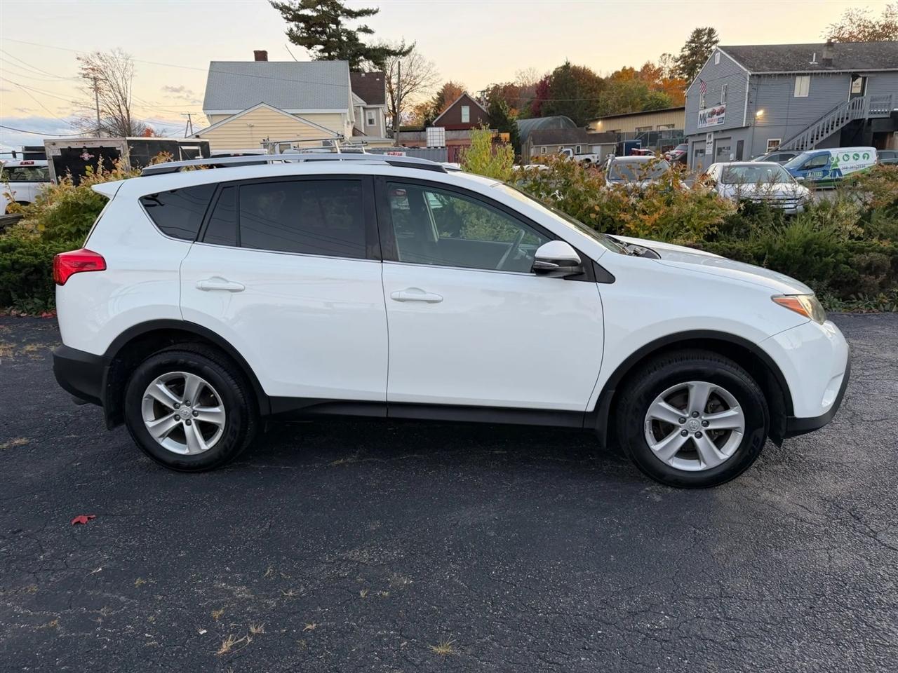 Toyota RAV4 XLE AWD 2013