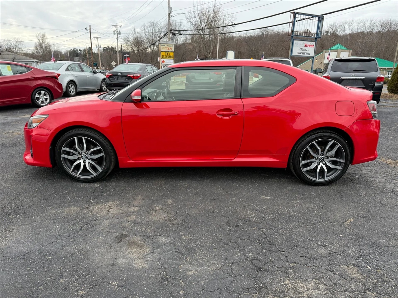 Scion tC Sports Coupe 6-Spd AT 2015