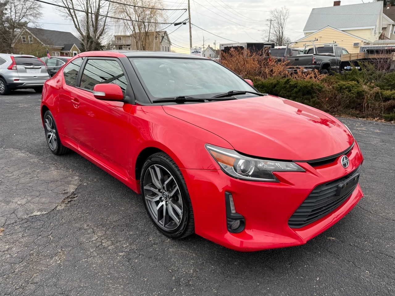 Scion tC Sports Coupe 6-Spd AT 2015