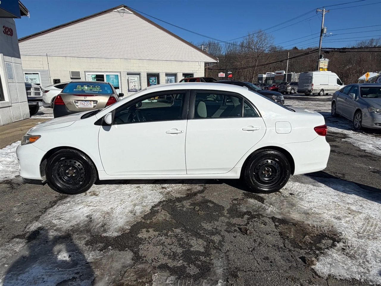 Toyota Corolla LE 4-Speed AT 2013