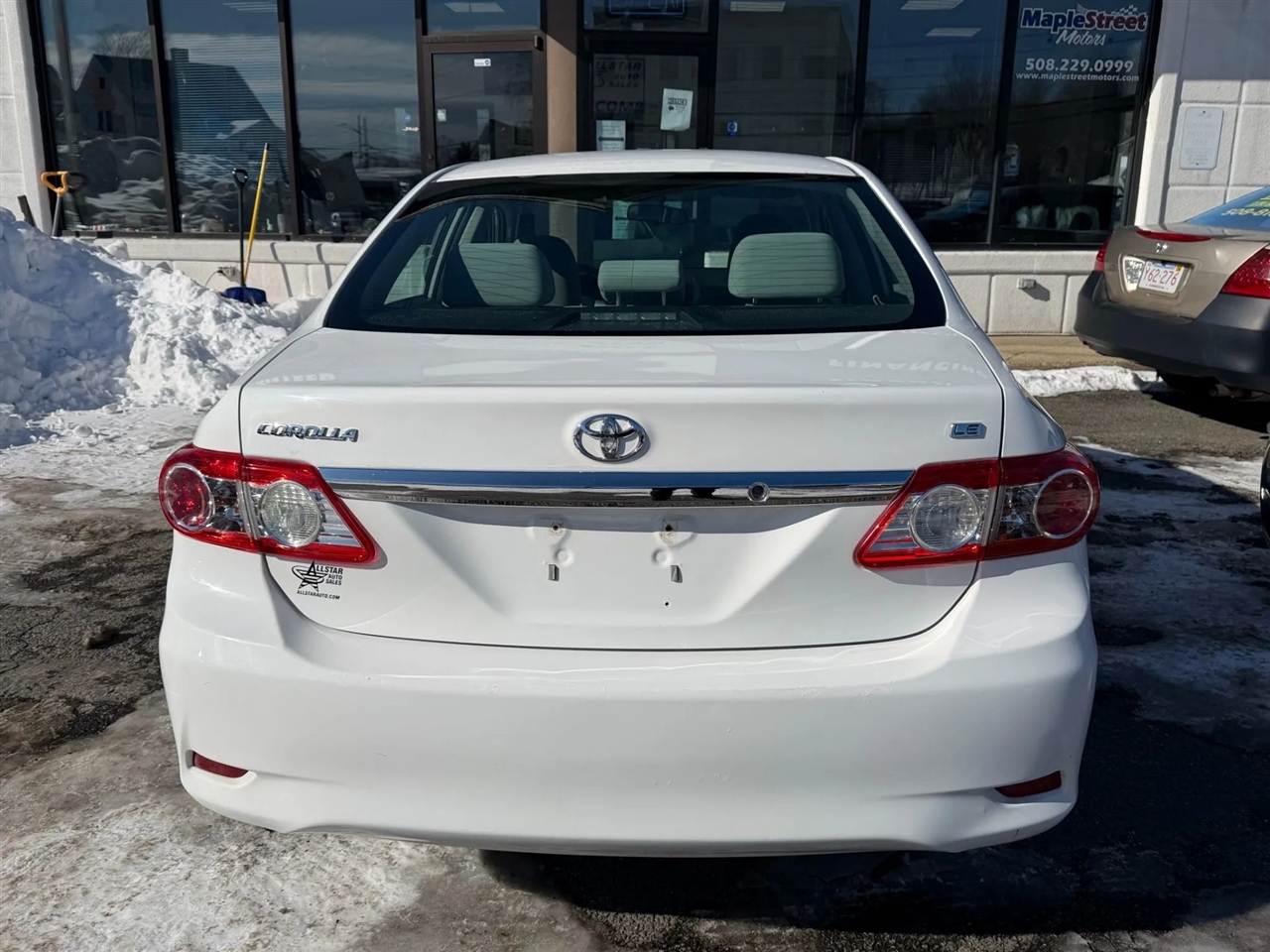 Toyota Corolla LE 4-Speed AT 2013