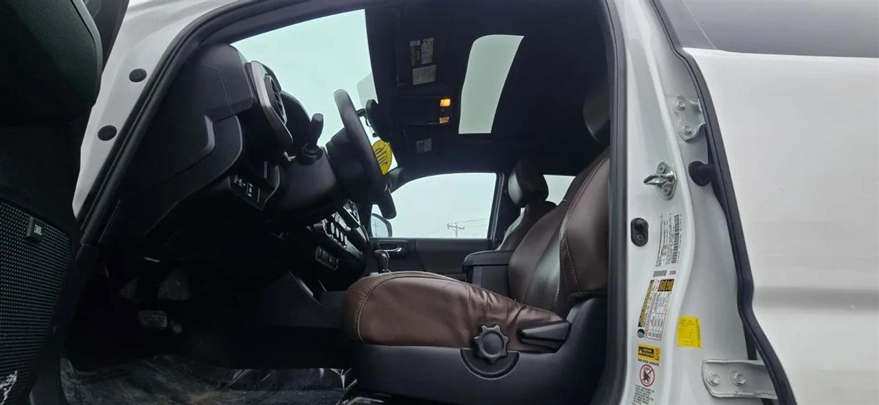 Toyota Tacoma Limited Double Cab V6 6AT 4WD 2016