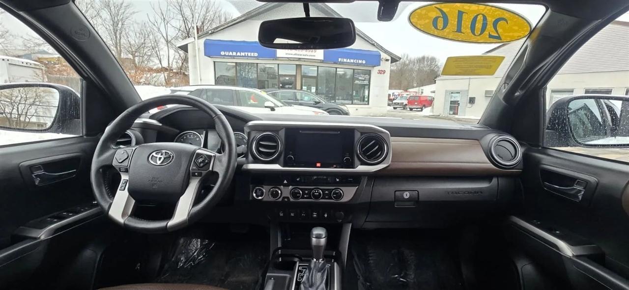 Toyota Tacoma Limited Double Cab V6 6AT 4WD 2016