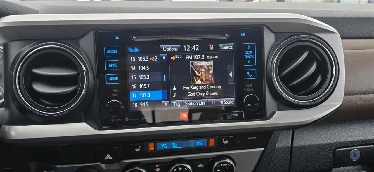 Toyota Tacoma Limited Double Cab V6 6AT 4WD 2016