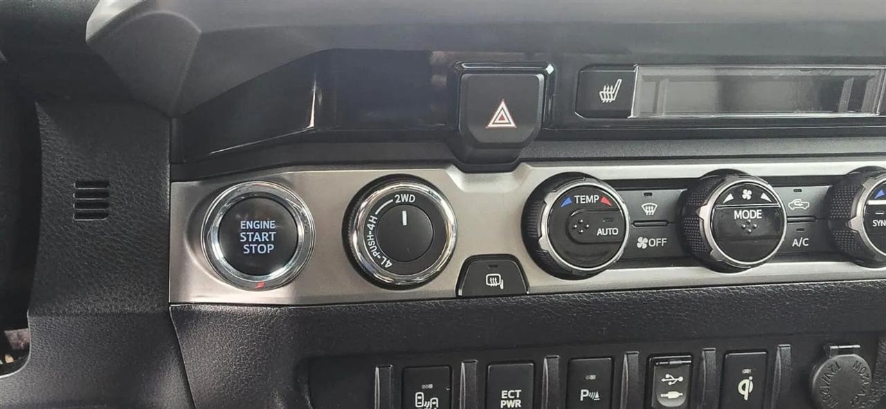 Toyota Tacoma Limited Double Cab V6 6AT 4WD 2016