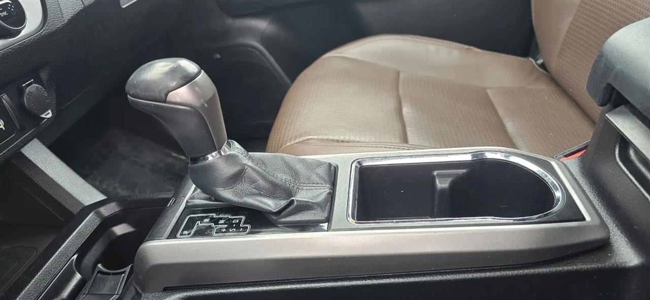 Toyota Tacoma Limited Double Cab V6 6AT 4WD 2016