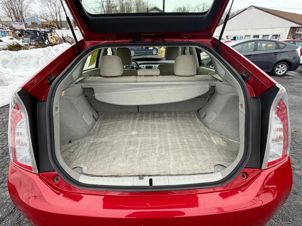 Toyota Prius Prius V 2012