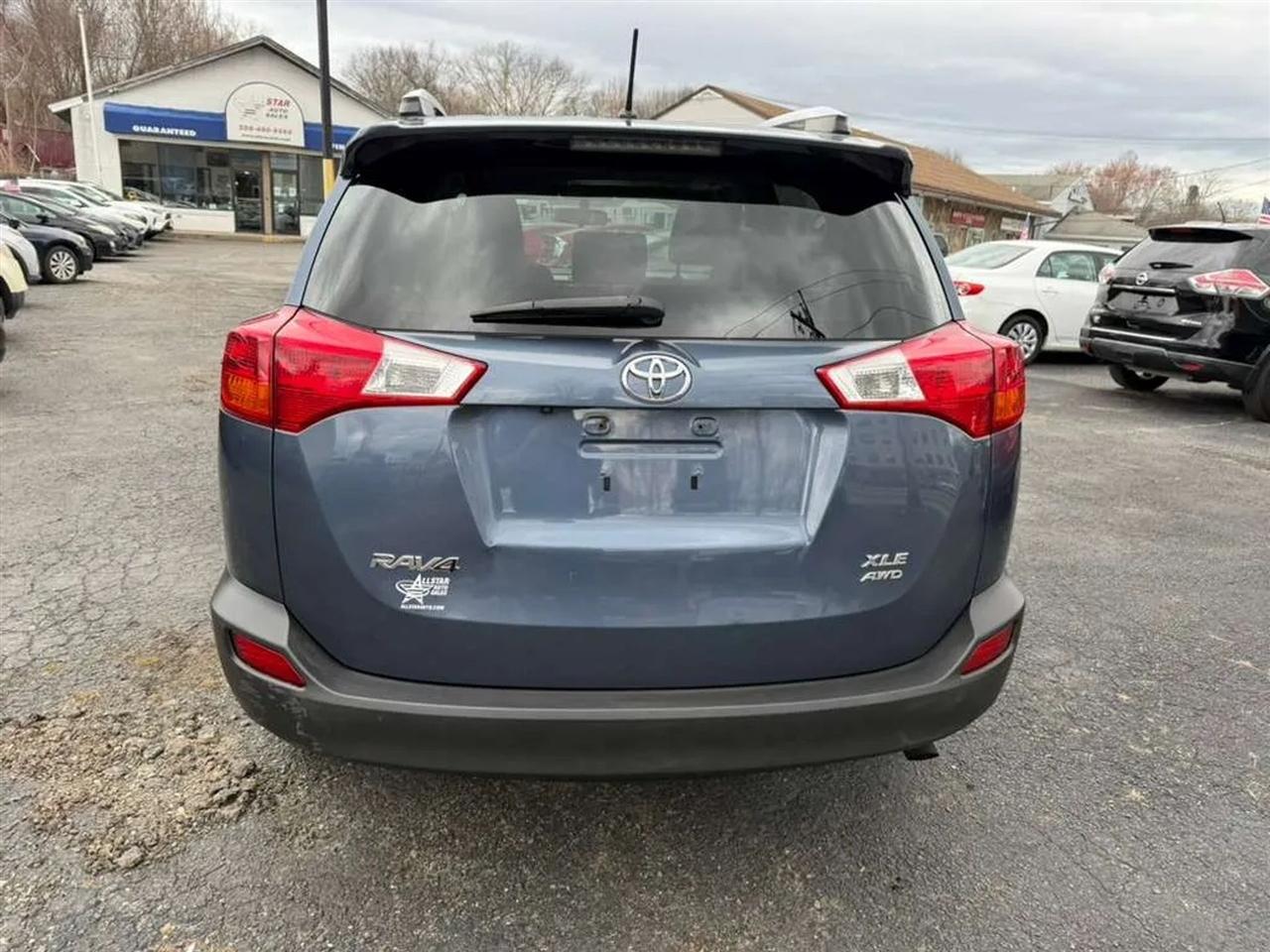 Toyota RAV4 XLE AWD 2013