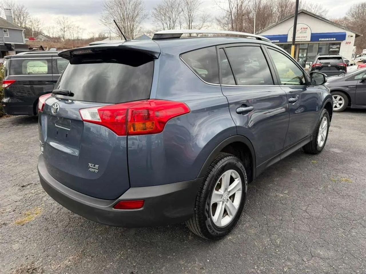 Toyota RAV4 XLE AWD 2013