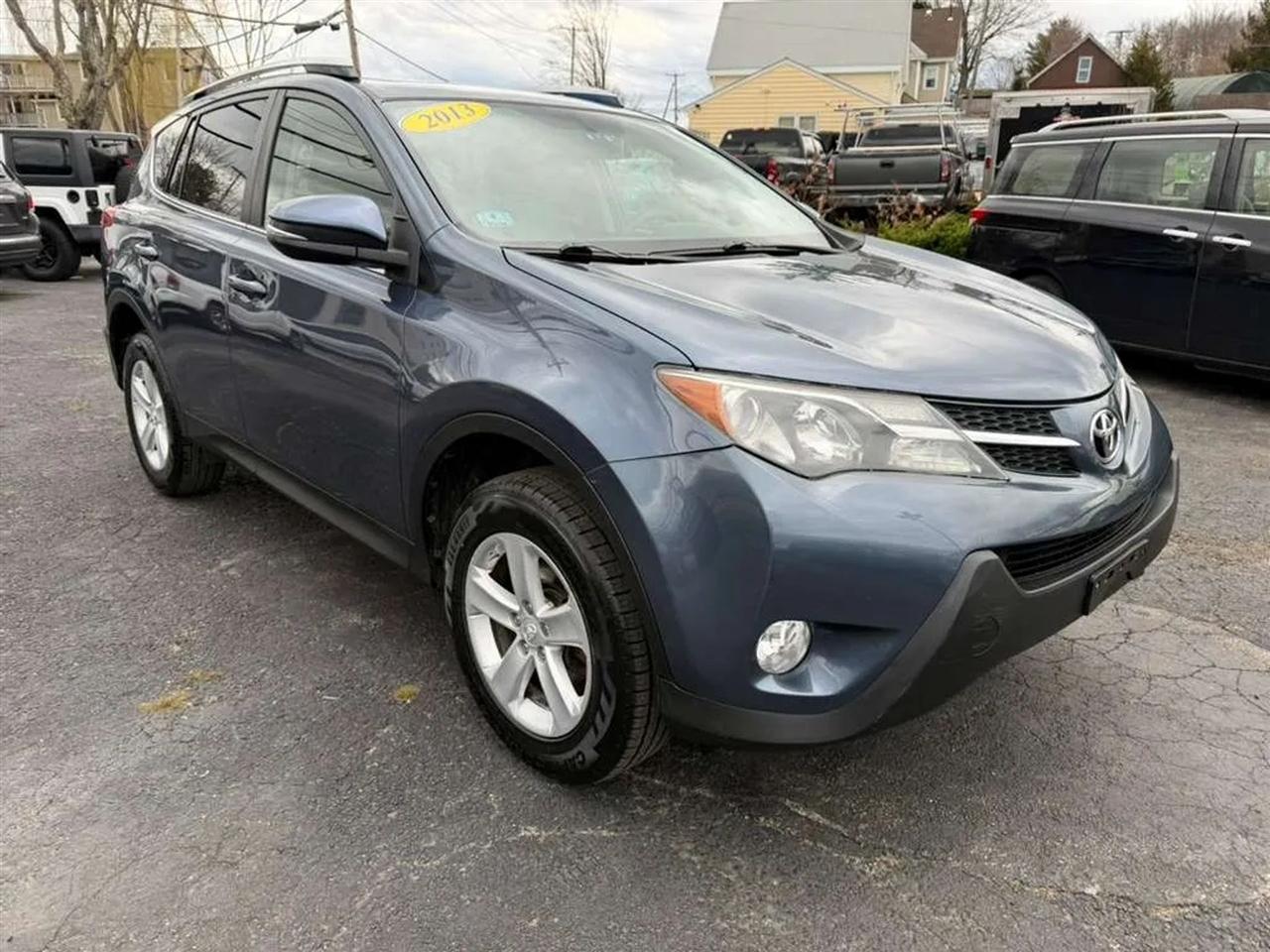 Toyota RAV4 XLE AWD 2013