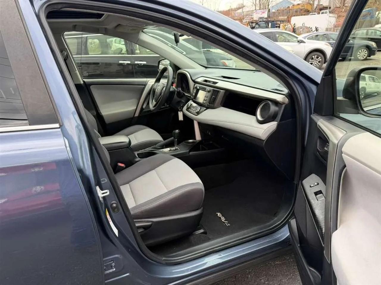 Toyota RAV4 XLE AWD 2013