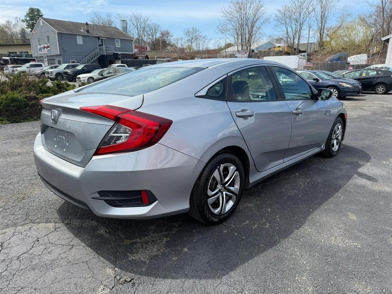 Honda Civic LX Sedan CVT 2017