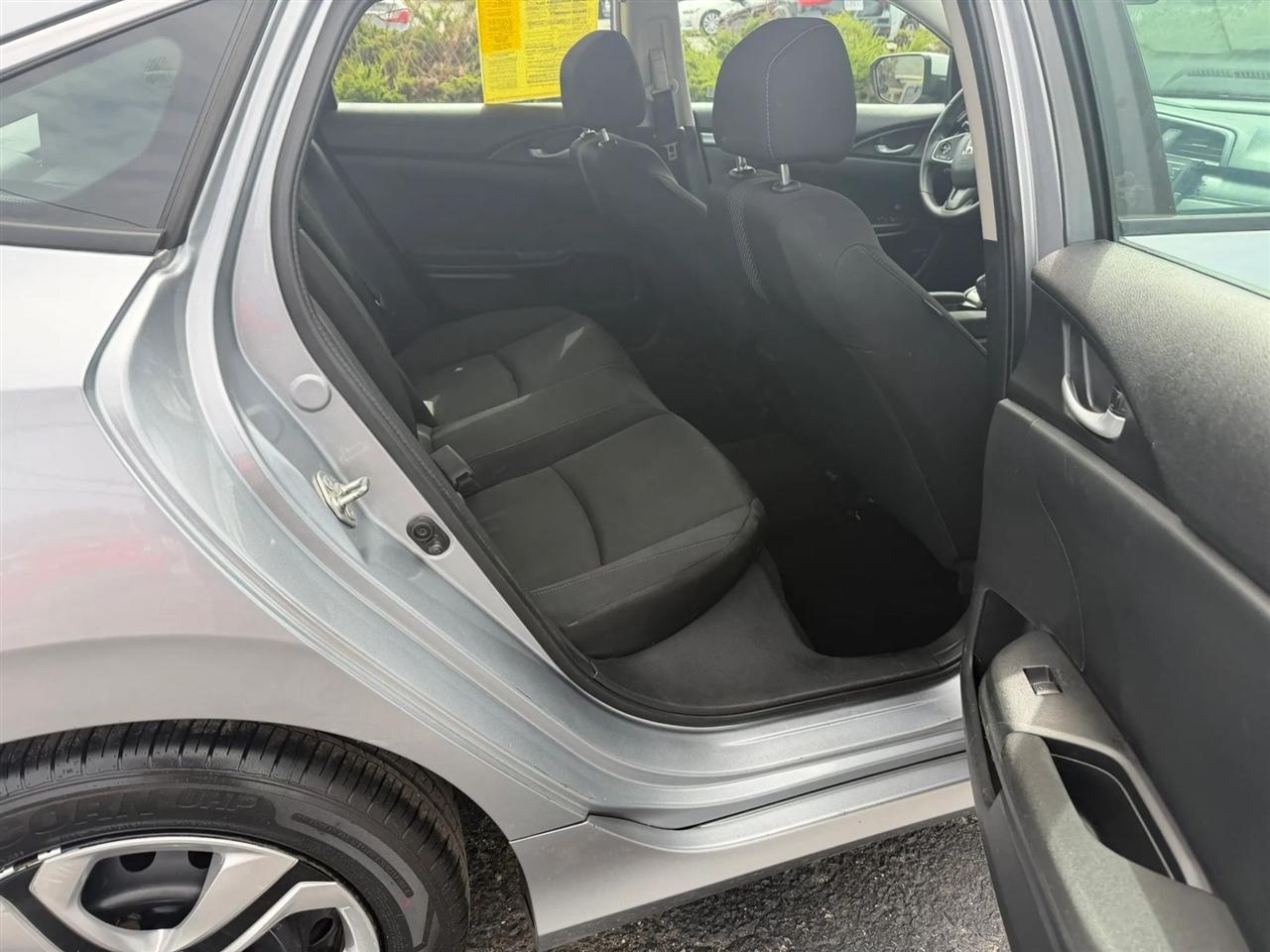 Honda Civic LX Sedan CVT 2017