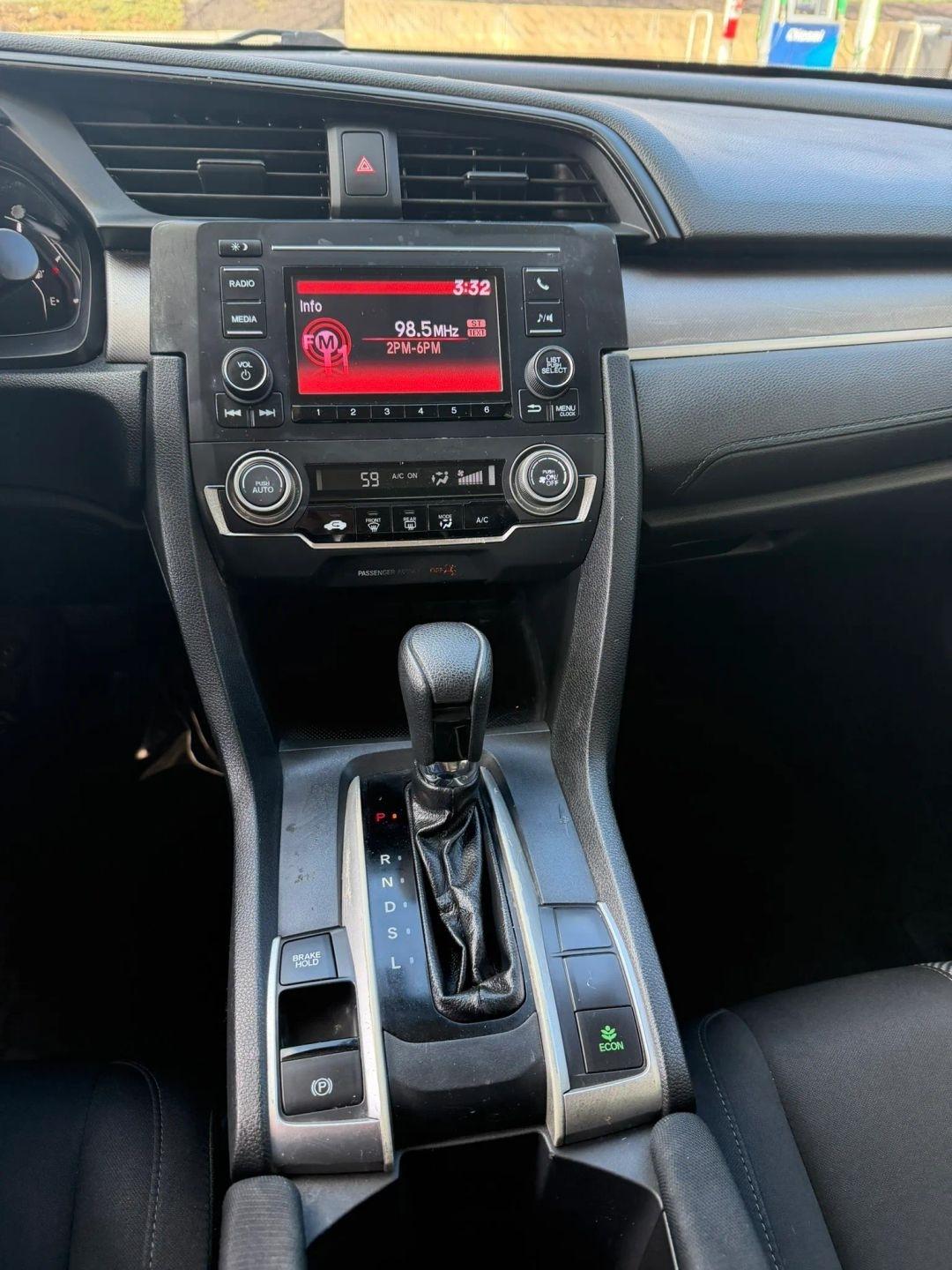 Honda Civic LX Sedan CVT 2017