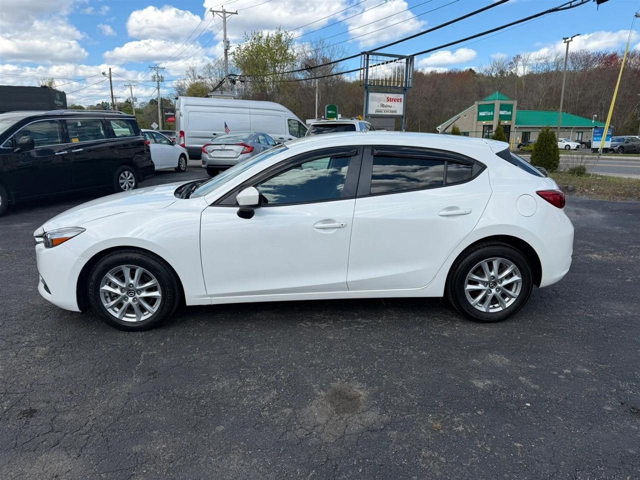 Mazda MAZDA3  2018