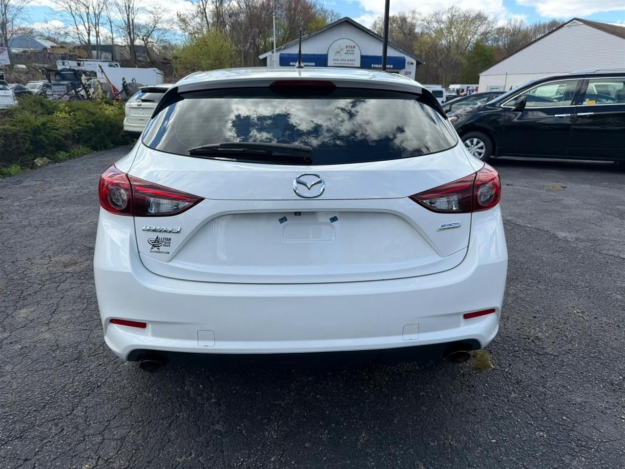Mazda MAZDA3  2018
