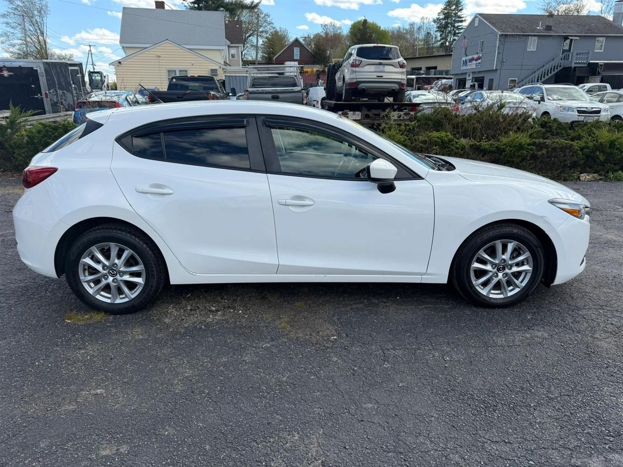 Mazda MAZDA3  2018