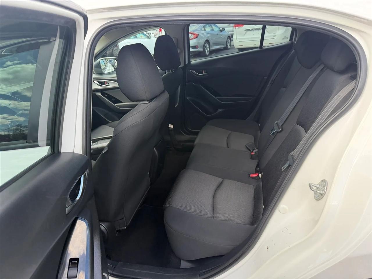 Mazda MAZDA3  2018