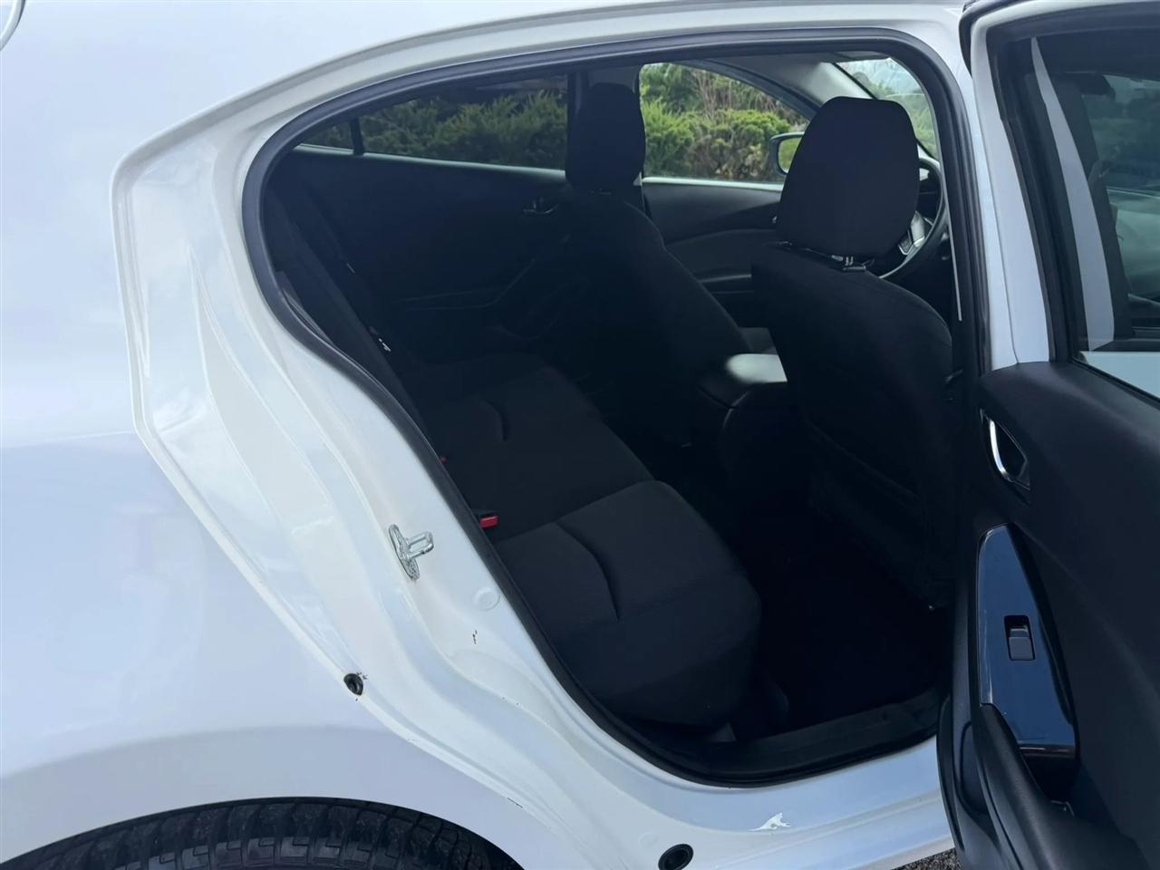 Mazda MAZDA3  2018